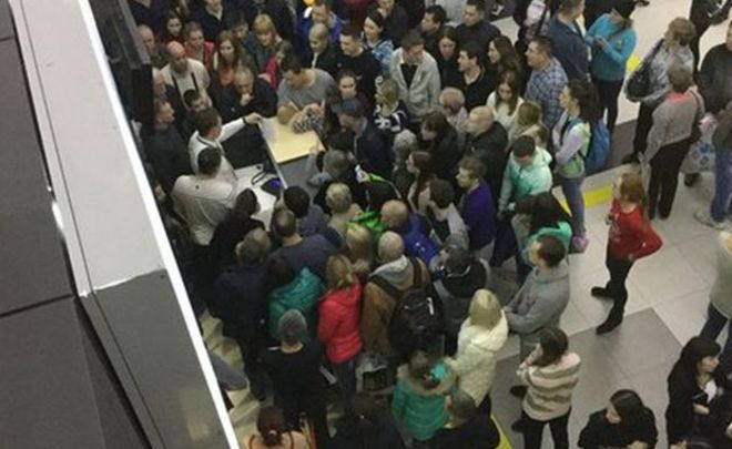 В Казанском аэропорту пьяный пассажир устроил драку из-за задержки рейса