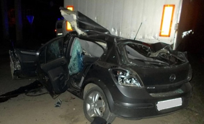 Водитель из Казани разбился насмерть, въехав в фуру в Чувашии – фото