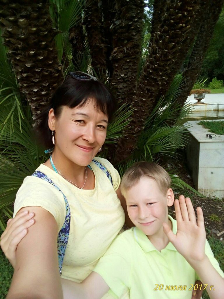 Зульфия Ушакова и ее сын