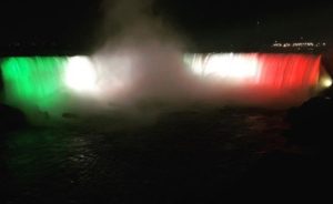 водопад флаг рт световое шоу