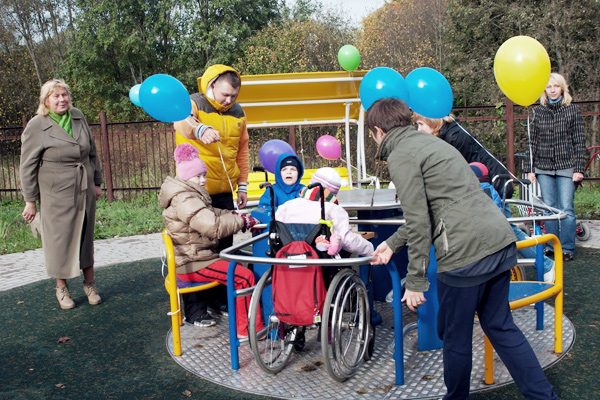 игровая площадка для детей-инвалидов