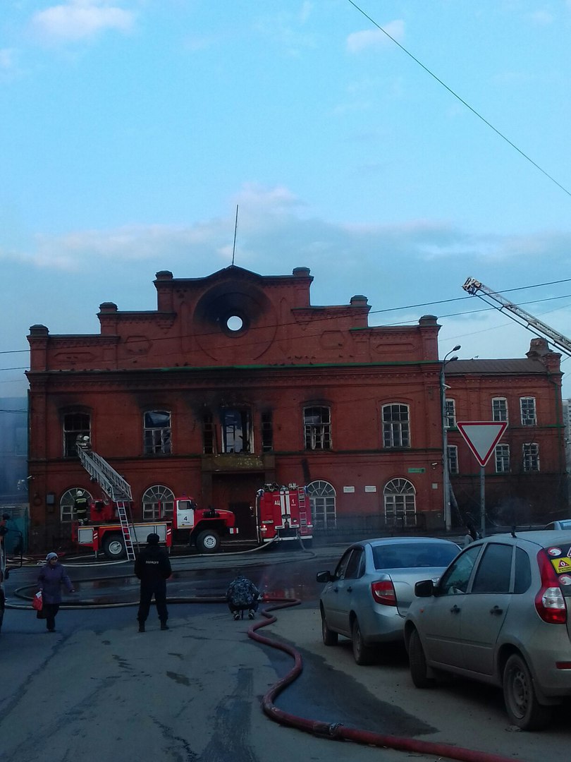 казань пожар горит завод крестовниковых