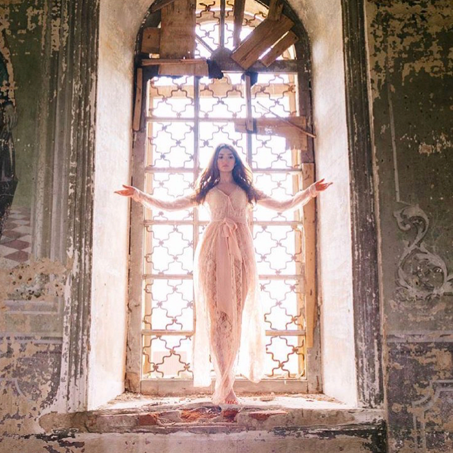 «Святая инквизиция» угрожает хозяйке модельного агентства в Челнах за фото девушек в храме